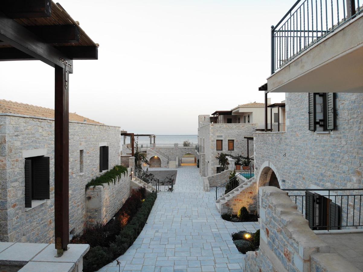 Margo Beach Hotel Gytheio Exteriör bild