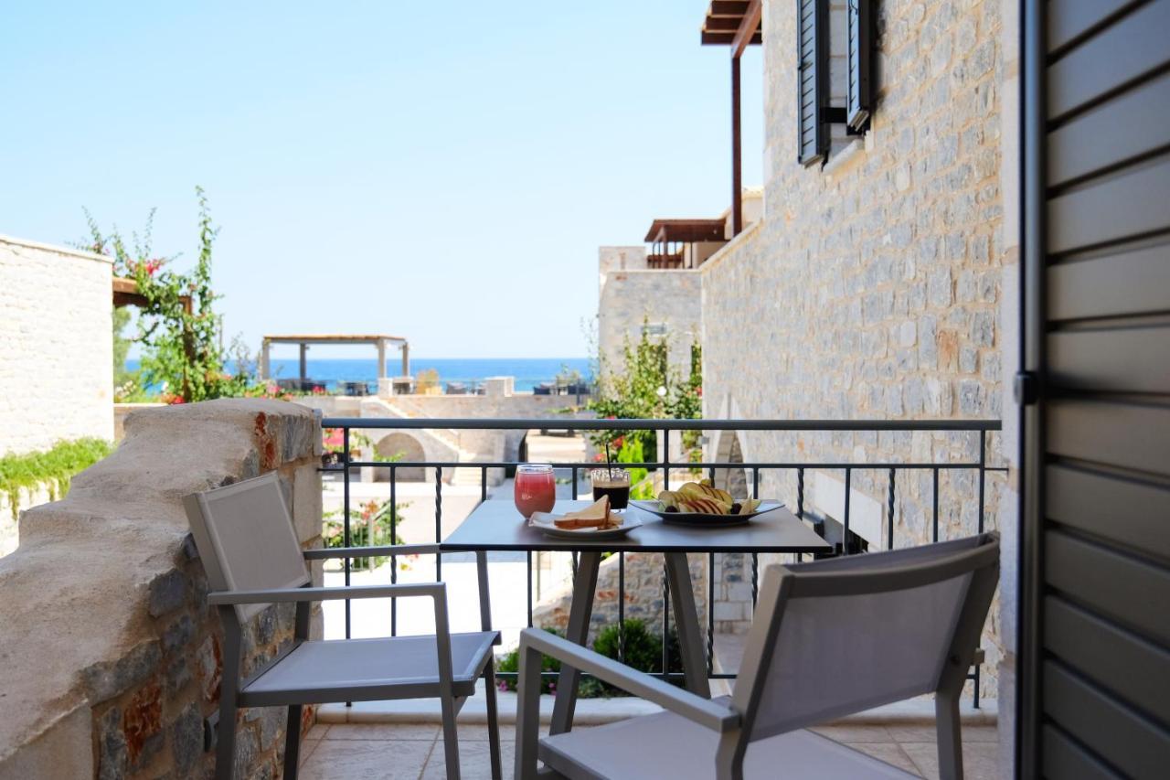 Margo Beach Hotel Gytheio Exteriör bild